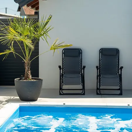 Villa Azure Sea *