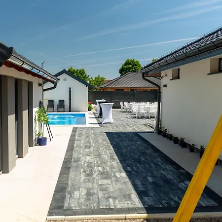 Azure Sea Villa *